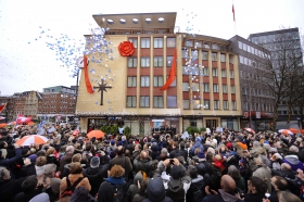 Den 21. januar 2012 feiret Scientologikirken i Hamburg åpningen av sin fullstendig renoverte bygning på Domstrasse 9 i Altstadt, midt i Hamburgs historiske bydel.