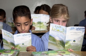 Et internasjonalt nettverk av frivillige og bidragsytere til The Way to Happiness Foundation finnes nå i 135 land.